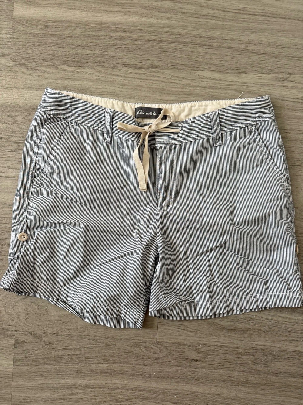 Eddie Bauer Women's Navy & White Seersucker Striped Drawstring Shorts, size 12